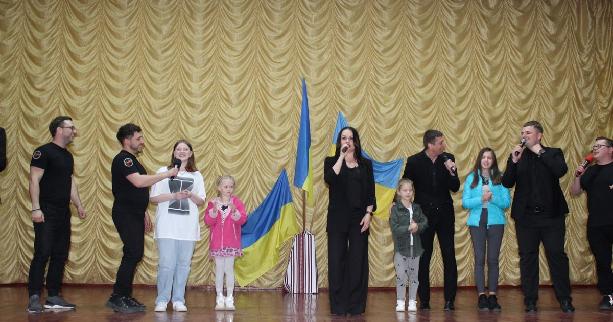 У Старокостянтинові відбувся благодійний концерт від «Ліги сміху»