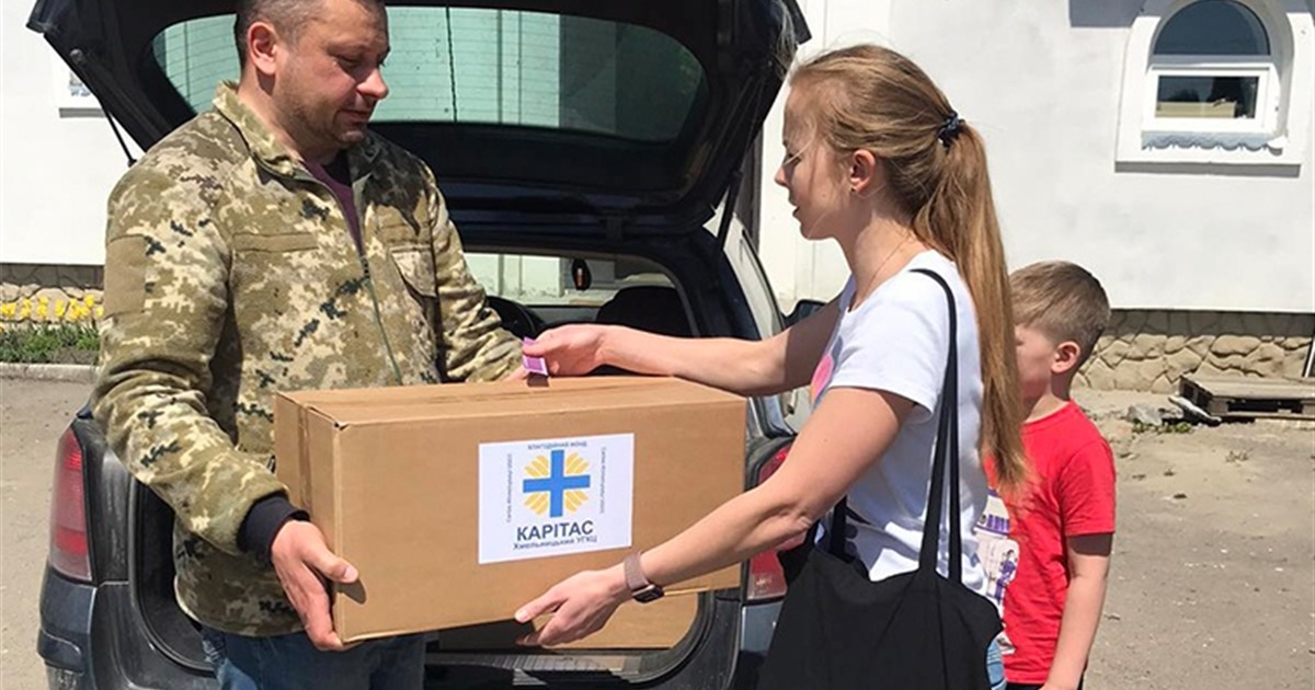 Благодійна допомога: 150 родин переселенців отримали продуктові набори
