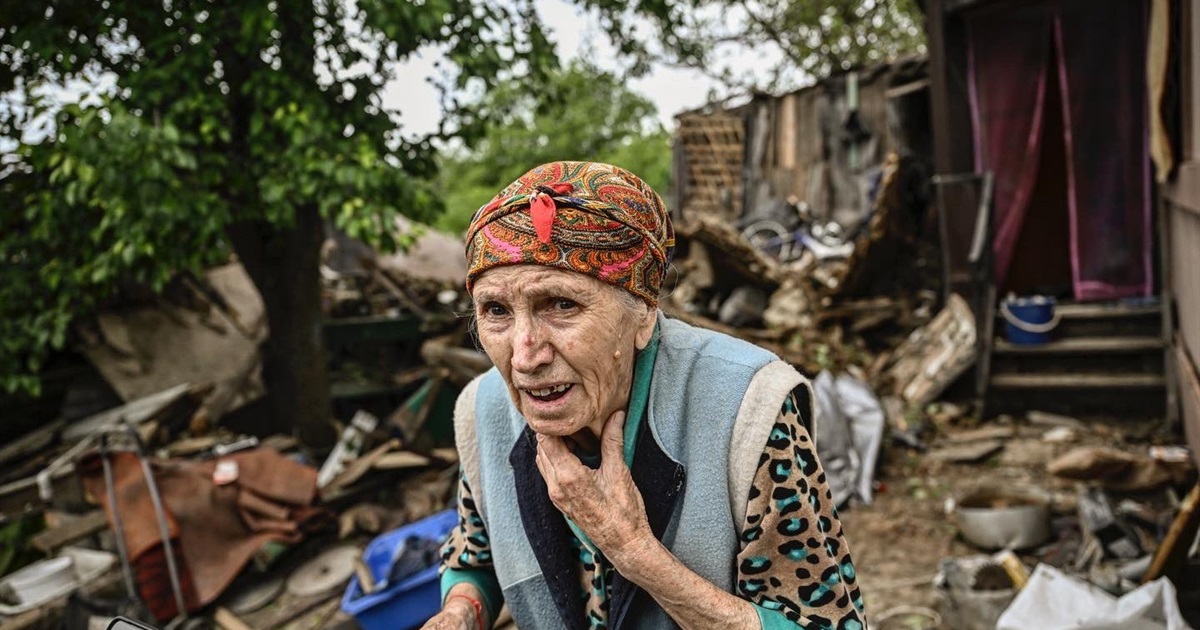 Война в Бахмуте. Российские войска разрушают город, а эвакуироваться теперь еще сложнее