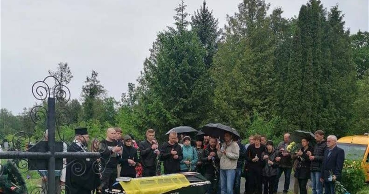Чернігівських захисників, які загинули на Луганщині, поховали на "Яцево"