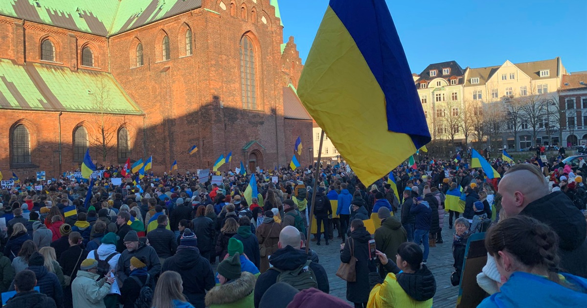 Ми евакуювалися зі сходу до Польщі. Ось наш досвід, як волонтери та держава допомагають українцям