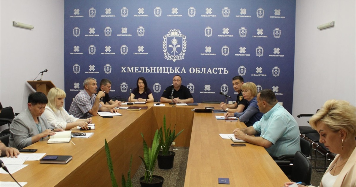 Як працюватимуть заклади освіти Хмельницької області в умовах війни обговорили в ОВА