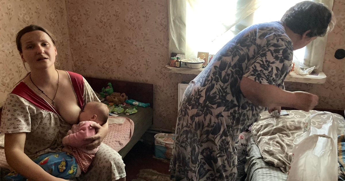 Мадонна с младенцем, стойкие старики и раненные. Война в Лисичанске глазами Виктории Ивлевой