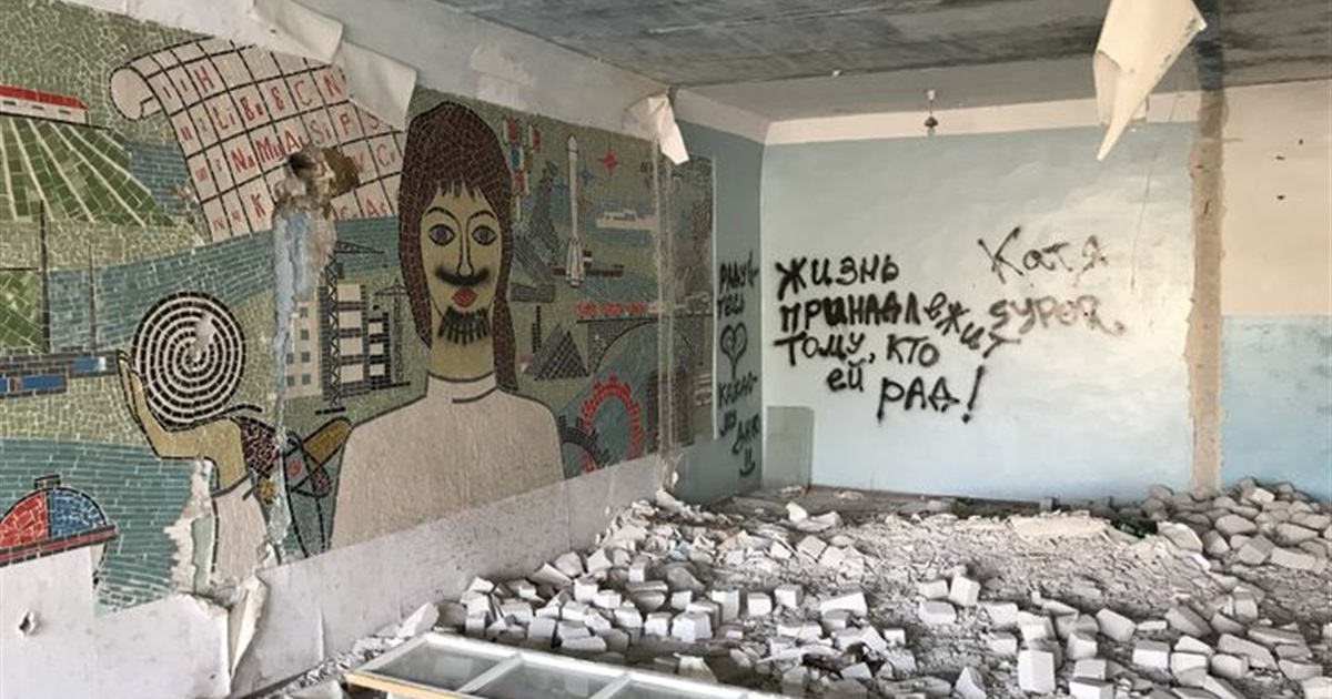 Пропагандисти показали "ждунів" Росії в Лисичанську. Ось, що ми відчуваємо, коли дивимося ці відео