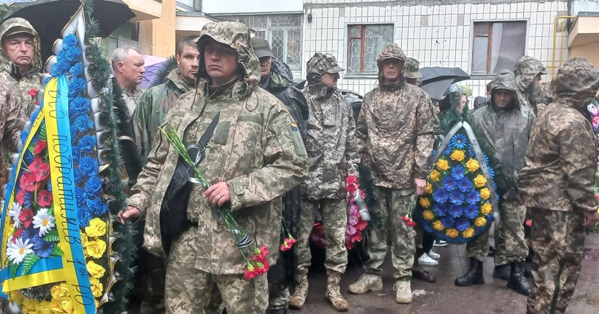 У Борисполі в останню путь провели Сергія Лисенка. Він загинув в бою на Донеччині