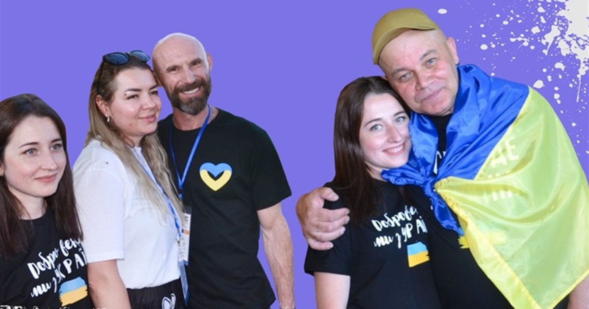Build first aid kits, sew plate carriers, load humanitarian aid: how IDPs volunteer in Chernivtsi