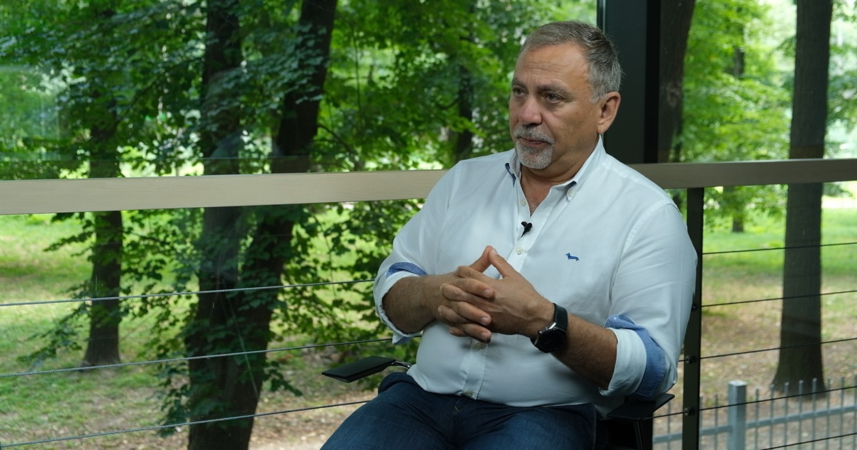 Вклав мільйони у Zeus Ceramica, щоб на схід прийшли інвестори. Розмова про війну з Віктором Левітом