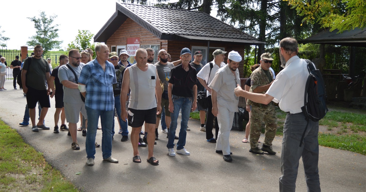 На День Української Державності воїни на реабілітації відвідали в Переяславі музей просто неба