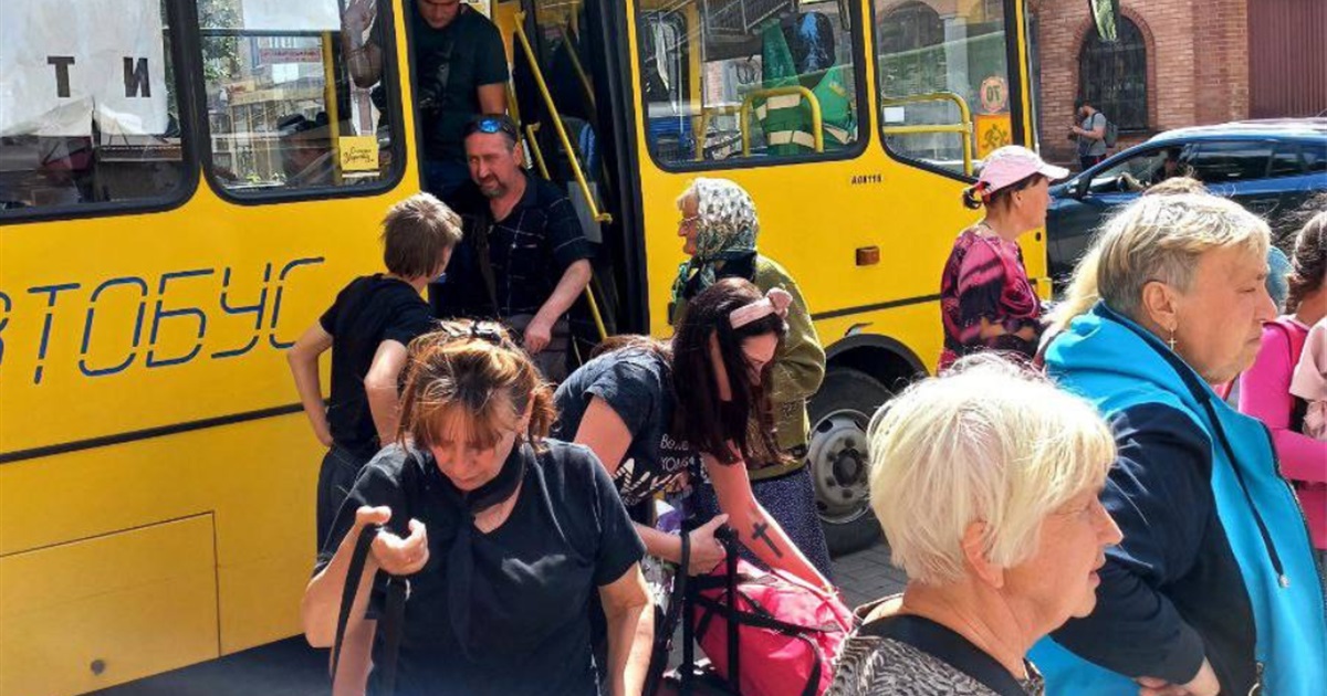 Восток-SOS шукає "Богдана". Йдеться про автобус, щоб рятуватиме мирних із зони бойових дій