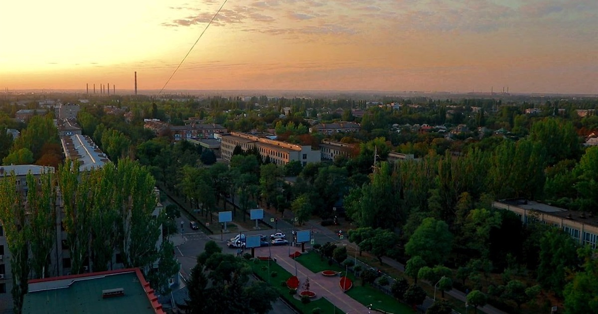 Мешканка Нікополя присвятила вірш рідному місту, яке потерпає від обстрілів російської армії