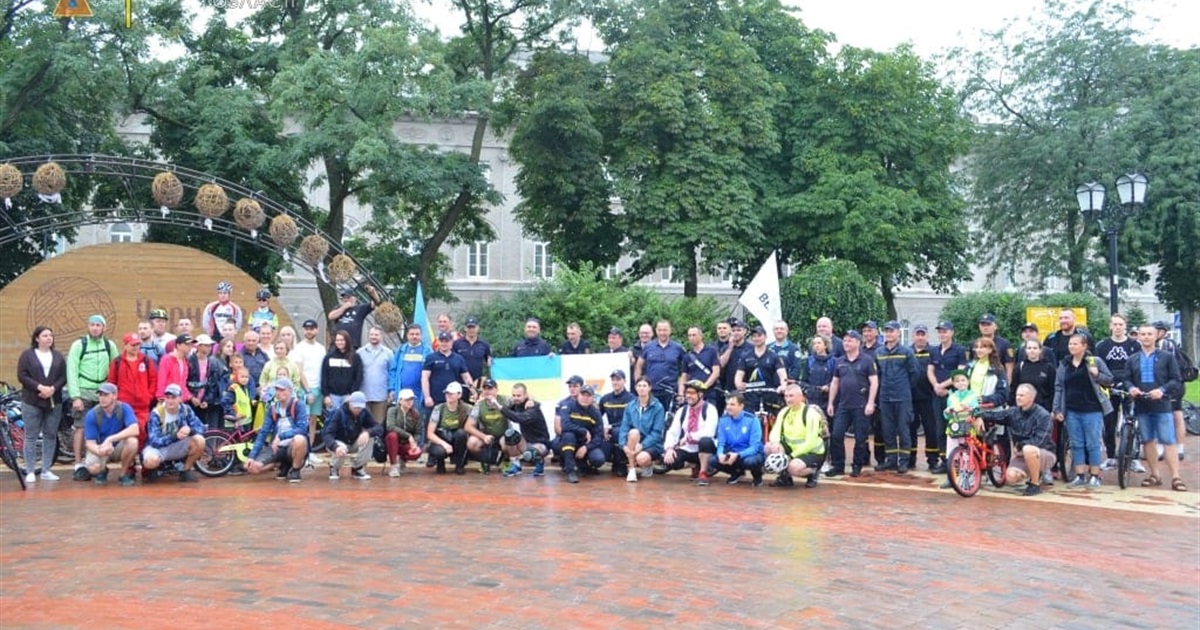 Майже 20 тис. гривень на підтримку військових зібрали чернігівці на Патріотичному велопараді