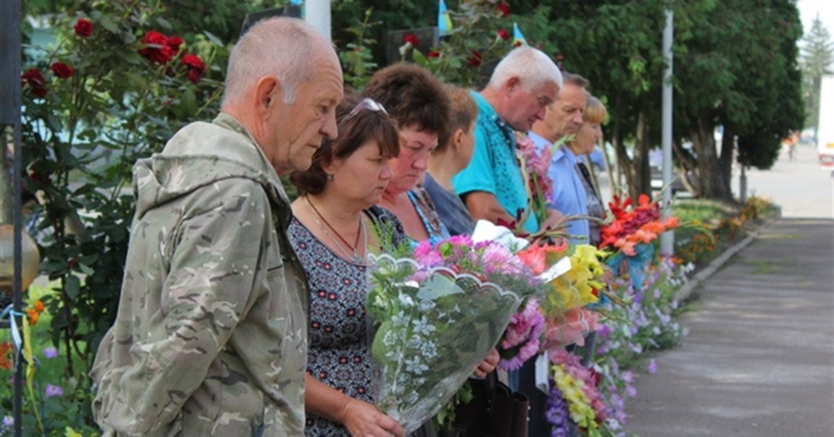 У Мені вшанували пам'ять трьох учасників антитерористичної операції