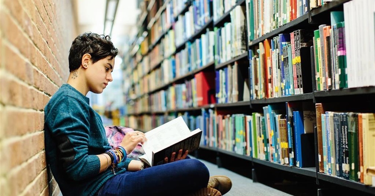 Добірка українських книг про підліткове кохання
