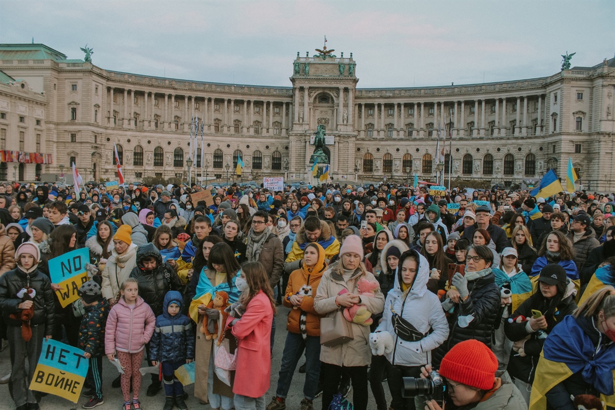 Українці зібралися на мітинг у центрі Відня

