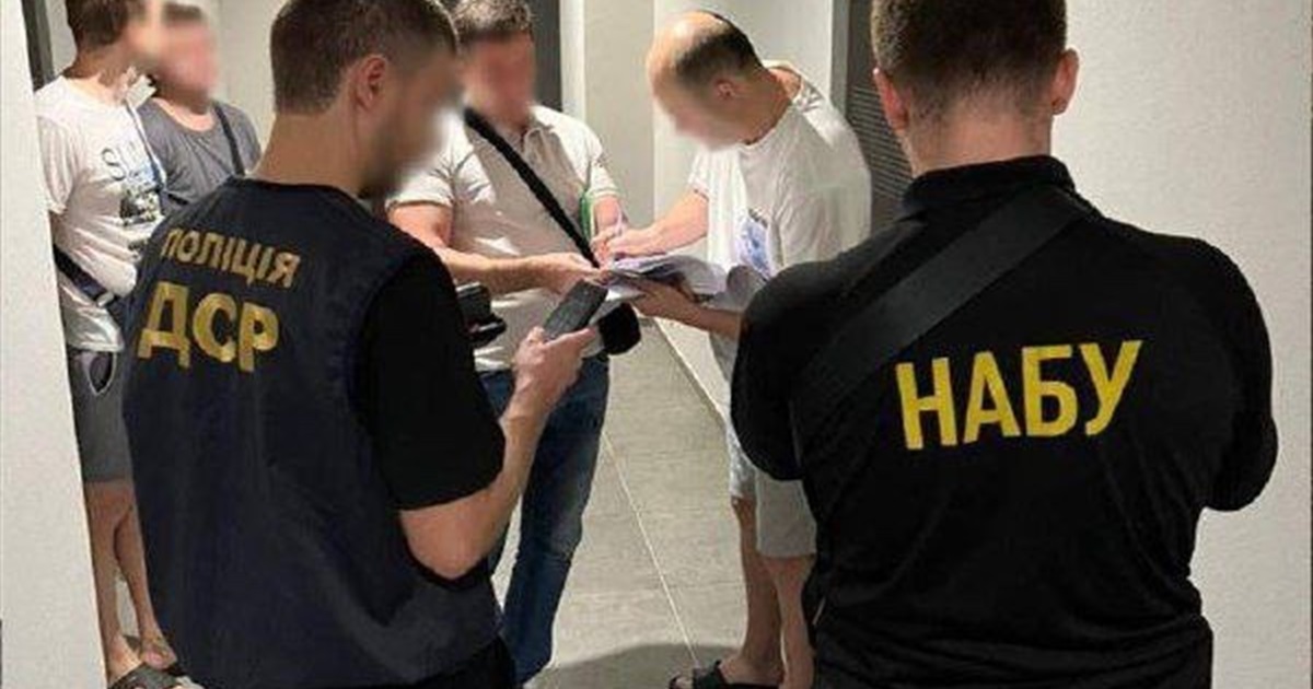 Тимчасового директора порту “Южний” підозрюють у виплаті завищеної заробітної плати