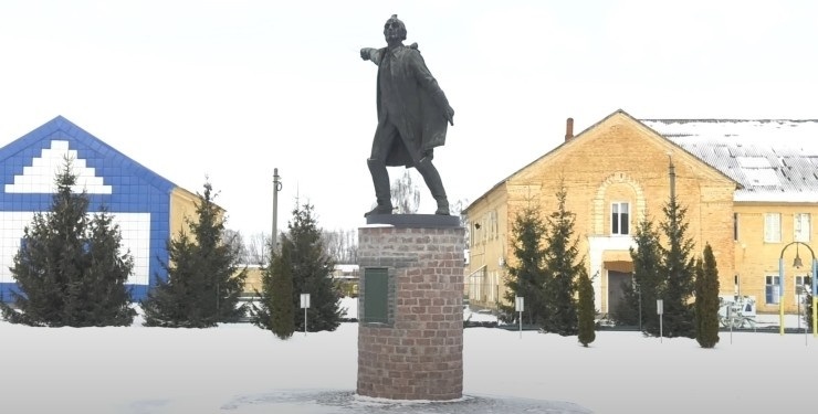 пам’ятник Суворову в Полтаві