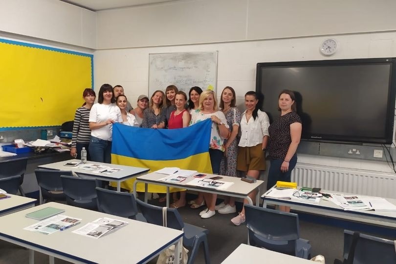українці