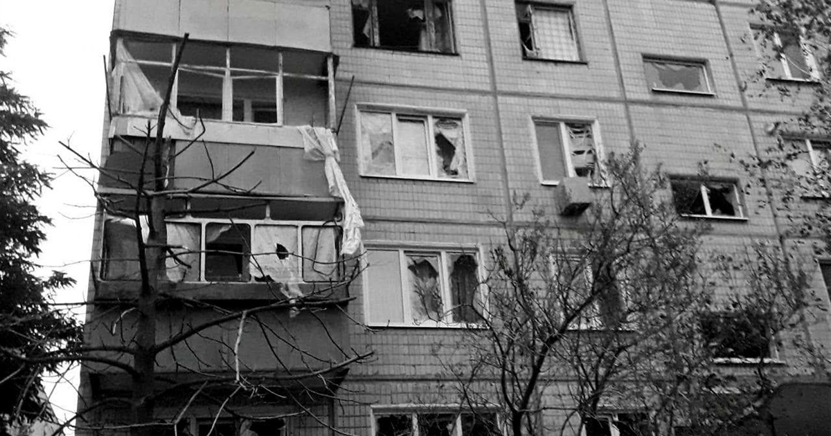 Російська армія вночі обстріляла житловий квартал Нікополя: поранено трьох мешканців