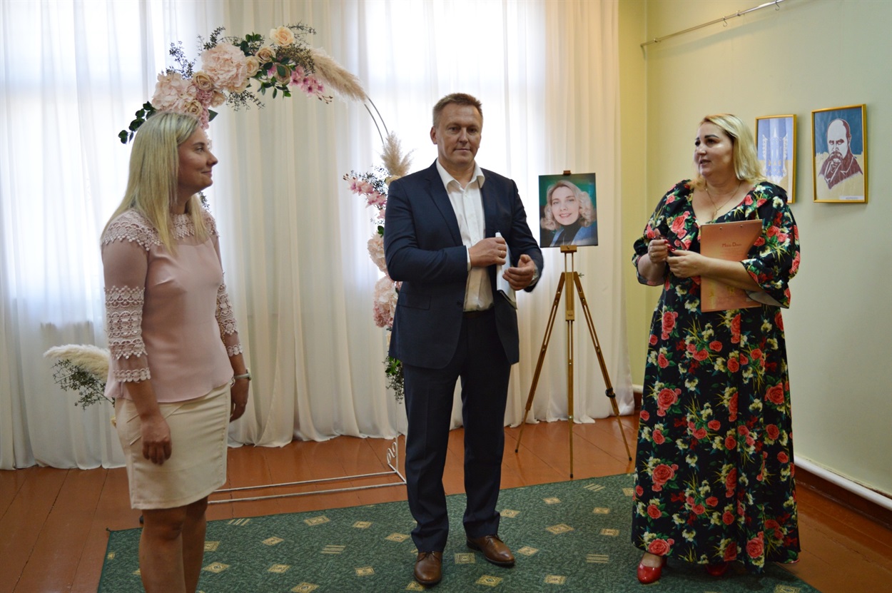 На вистаавці майстрині.