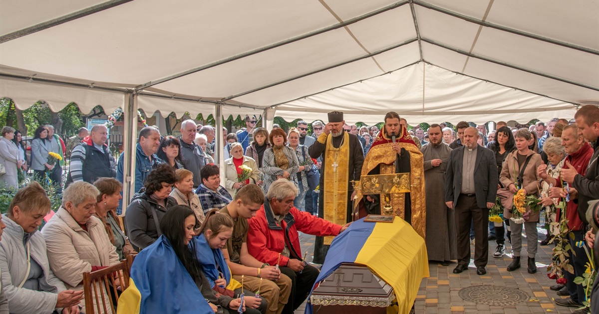 У Нікополі провели в останню путь захисника України Сергія Сову