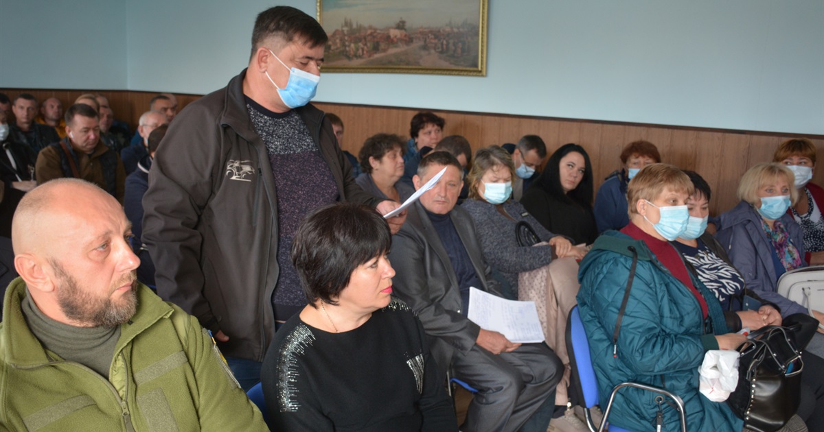 Депутати Кагарлицької міськради розглянули низку земельних питань і ухвалили звернення до Президента