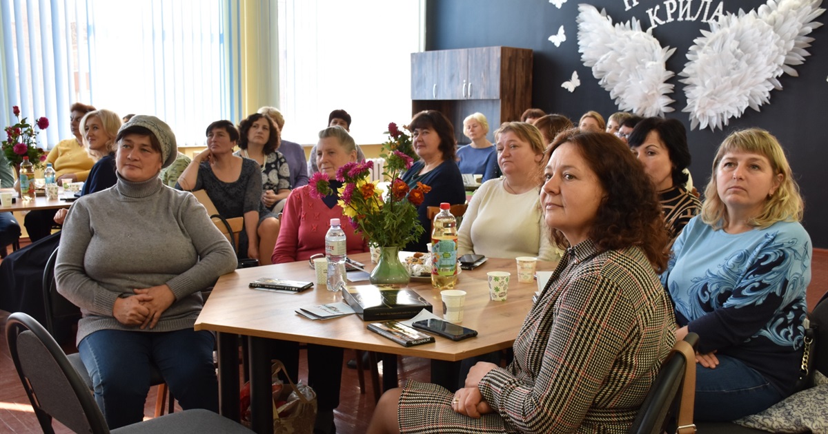 Новини воєнного часу. Старокостянтинівщина. Про вітання, крадіжку та новий сезон цукроваріння