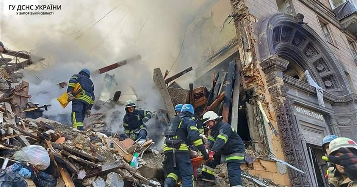 У Запоріжжі зросла кількість жертв внаслідок ракетного обстрілу та атака міста дронами