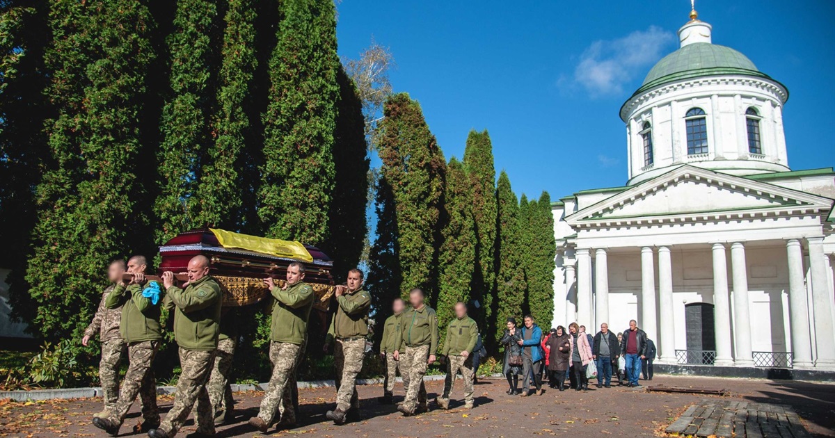 Ніжин втратив ще одного Героя – солдата Піюка Віктора. Сьогодні з ним прощалися