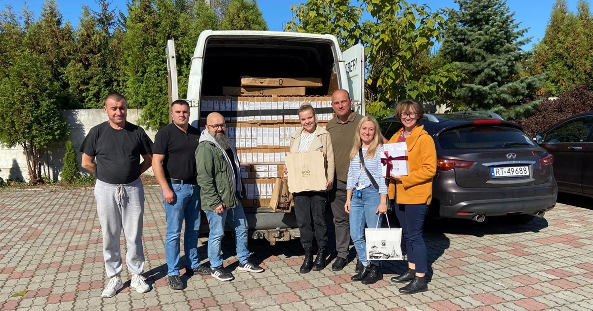 Усі школи, сімейні лікарі, бібліотеки і заклади культури Чортківської ТГ отримають новенькі ноутбуки