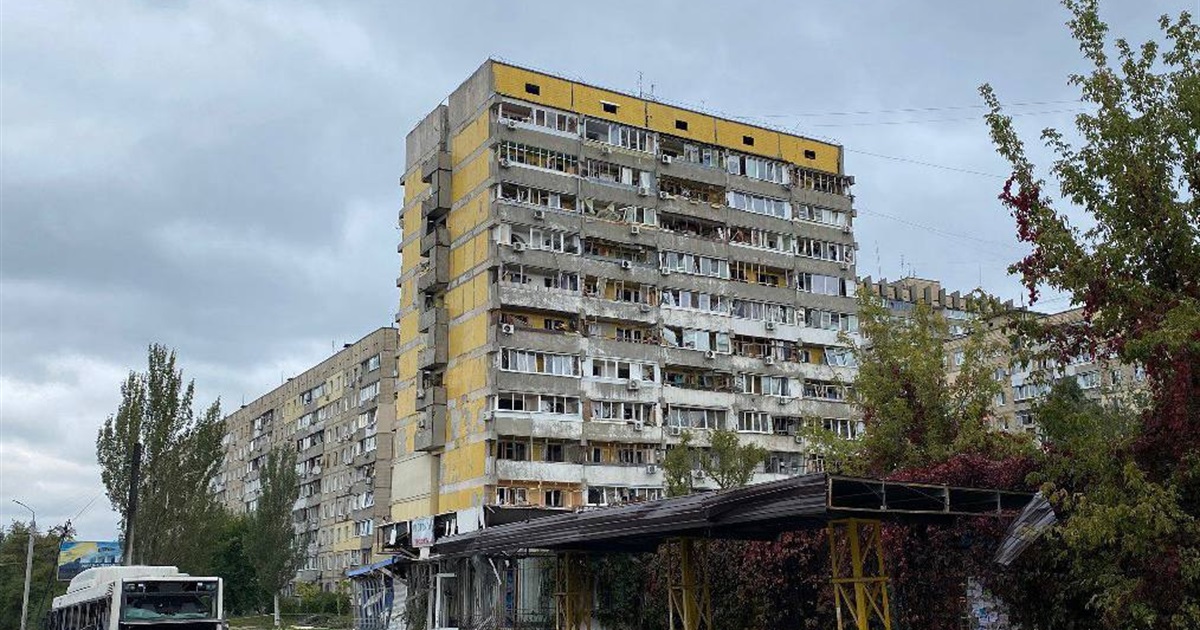 Щонайменше четверо загиблих та 19 поранених: наслідки ракетної атаки по Дніпру