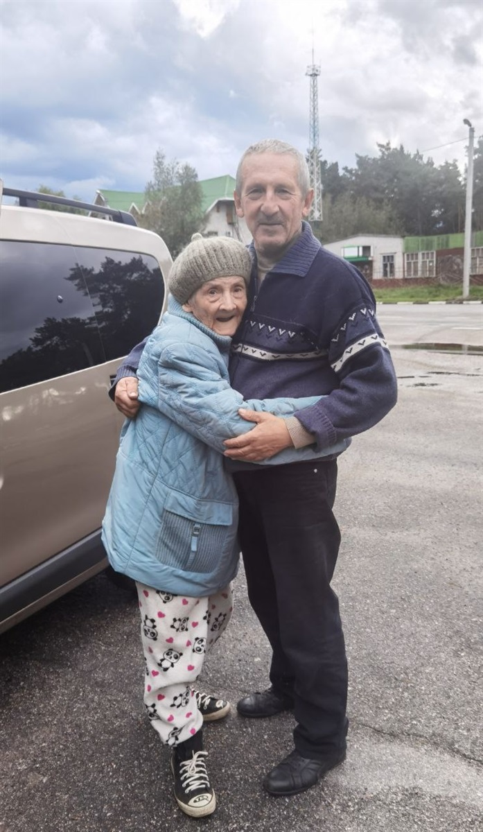 В'ячеслав і його 91-річна мама потребують допомоги