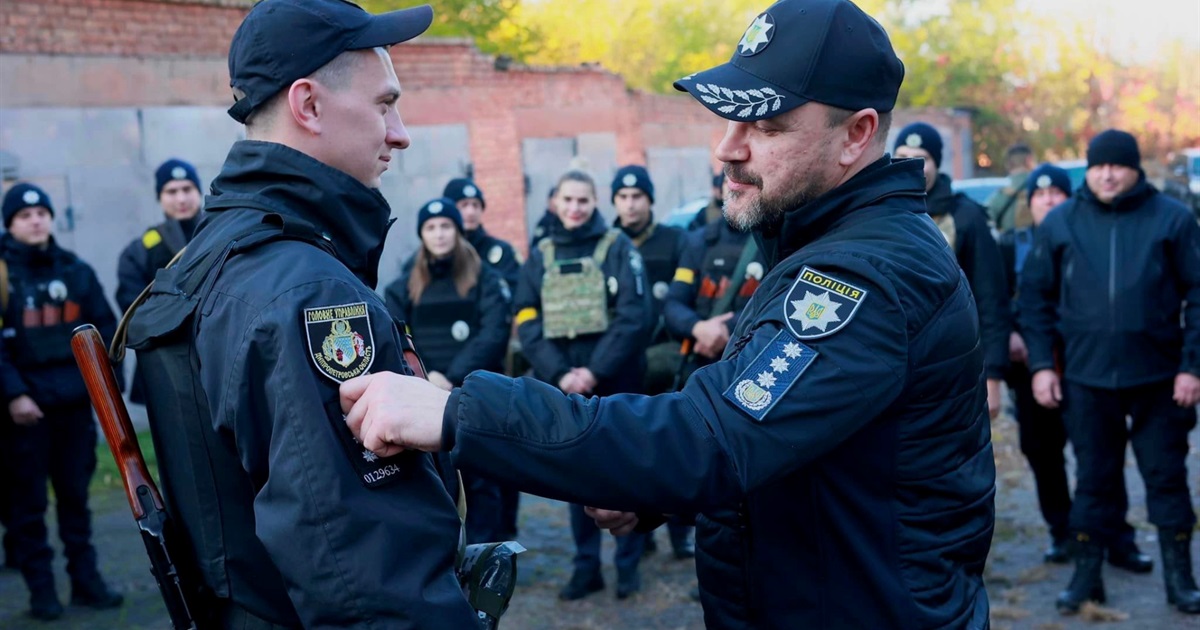 Глава Національної поліції Ігор Клименко подякував поліцейським Нікопольщини за службу