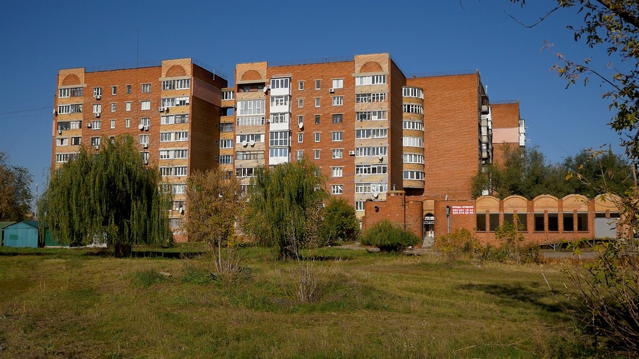 В багатоповерхівки Слов'янська повертаються люди
