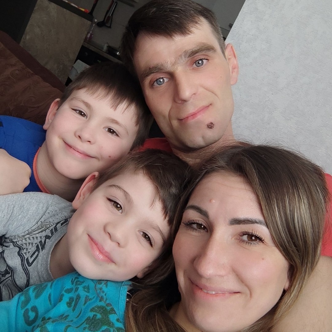 Родина Інякіних