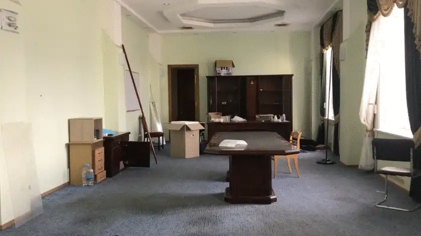 "Вкрали все, що можна": як виглядає зараз приміщення Херсонської обладміністрації. Відео