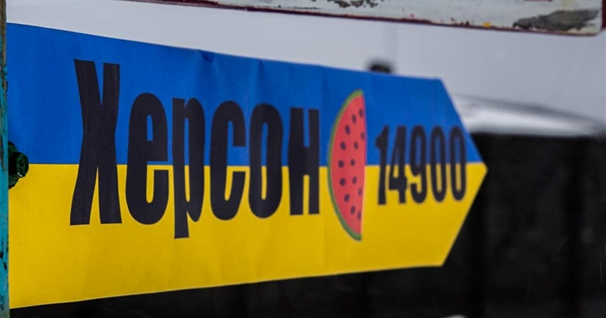 14 900 км до Херсона: на станції "Академік Вернадський" встановили новий вказівник