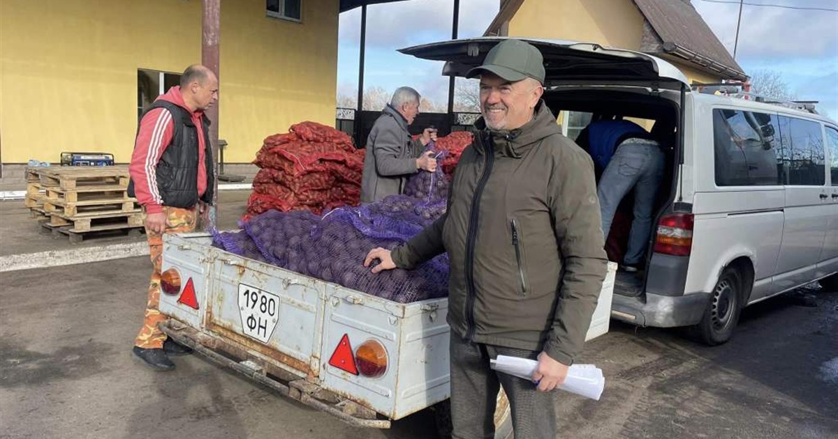 Працівники СК "Агробізнес" із Кагарличчини передали овочі із нового врожаю кожній громаді Обухівщини