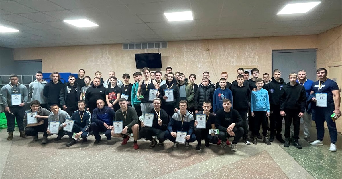 У Мені відбувся турнір з паверліфтингу