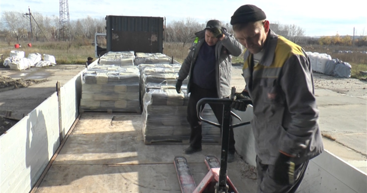 У Слов’янську відновили виробництво керамічних мас. Показуємо, як це відбувається