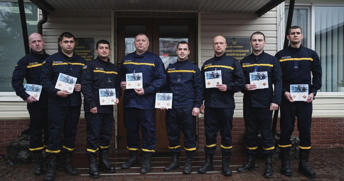 Рятувальників Нікополя та Марганця відзначено нагородами ДСНС