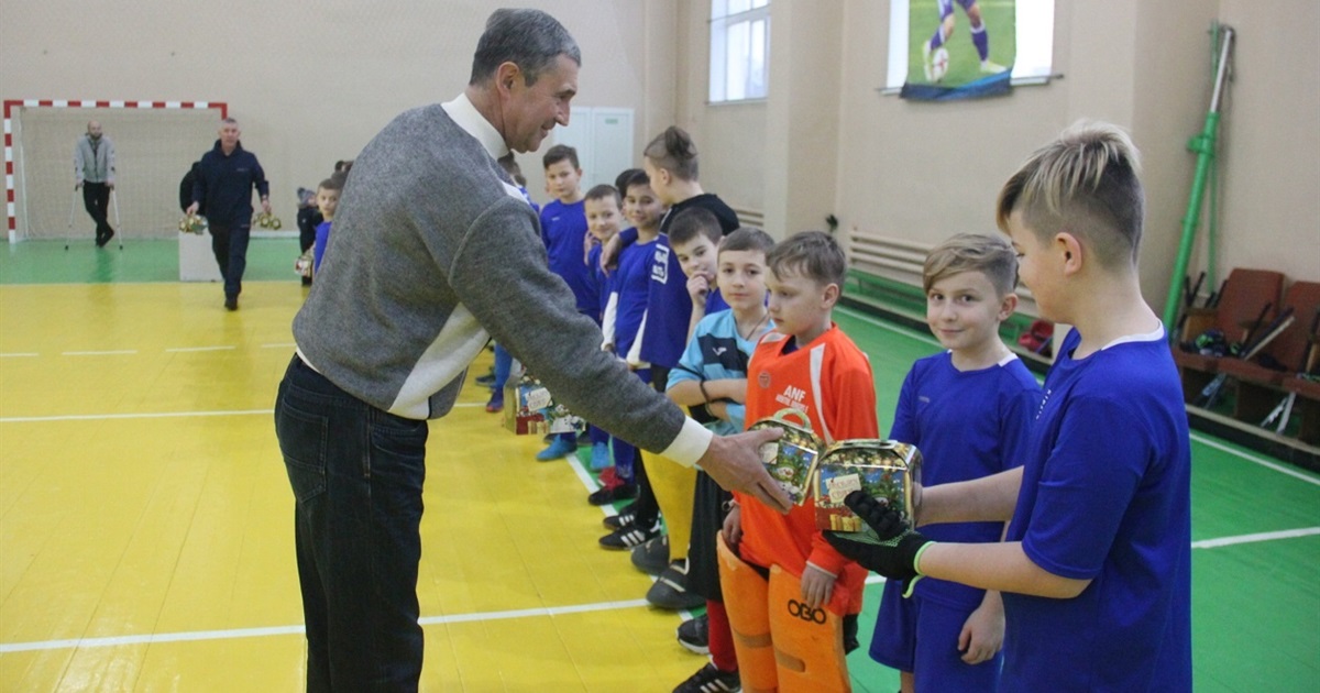 До дня святого Миколая юні спортсмени з Калинівки отримали подарунки від Віталія Буяльського