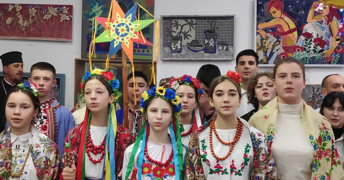 «Різдво для нескорених» у Первомайську: колядки, «Щедрик», майстер-класи та атмосфера дива