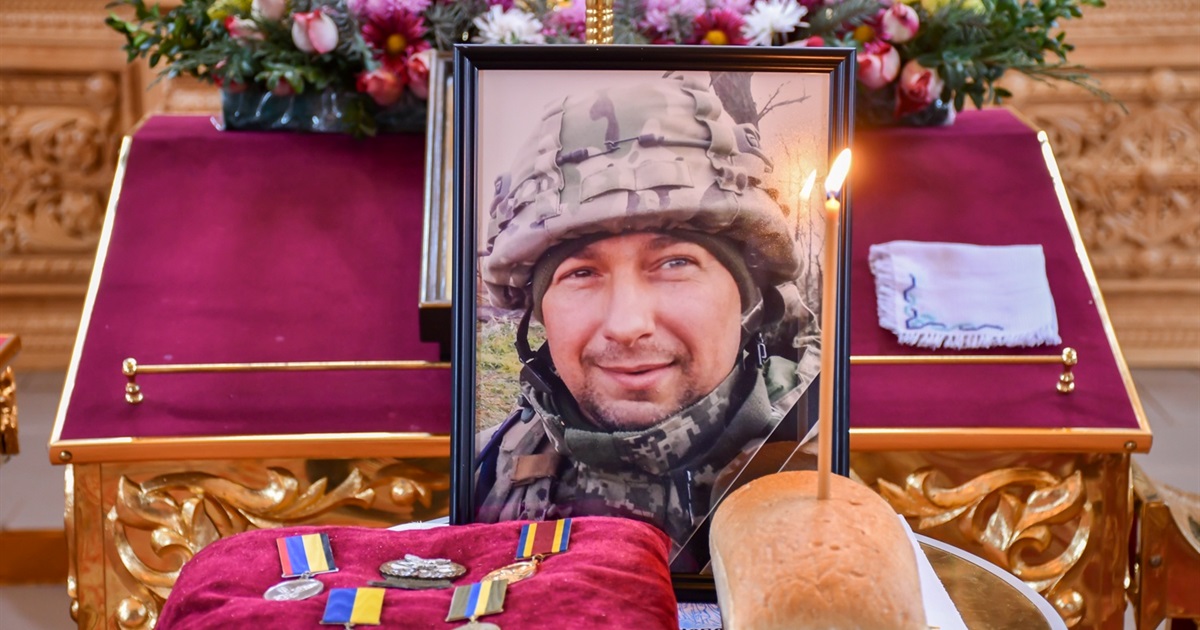 У Нікополі простилися із захисником України Андрієм Алєксєєвцем