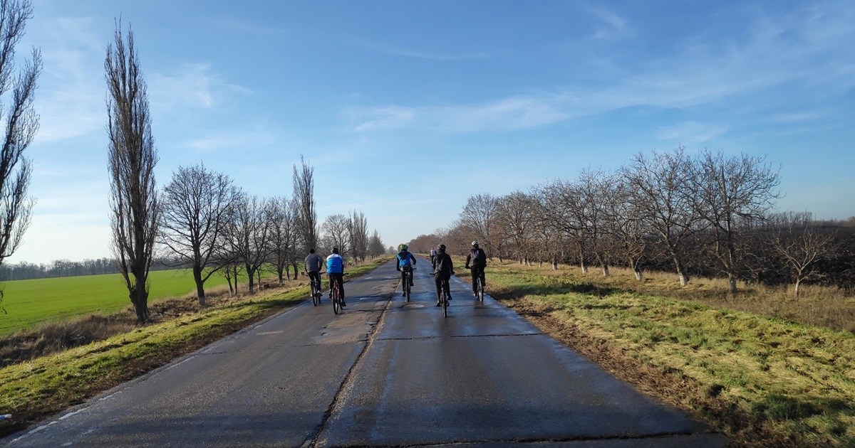 50 кілометрів у другий день нового року: чому первомайським велосипедистам не сидиться вдома
