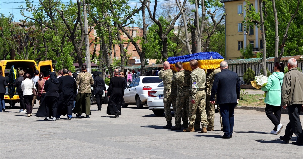 Шістьом захисникам України з Нікополя посмертно присвоєно звання Почесного громадянина міста
