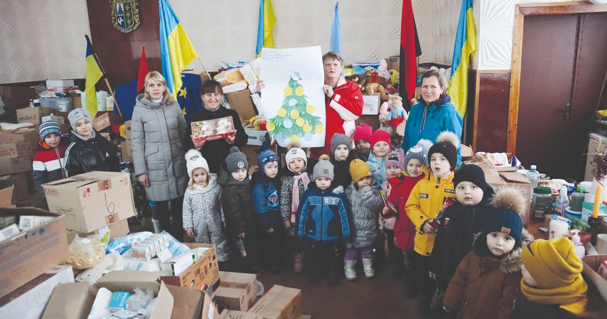 З турботою від Кіцманської громади: захисники теж відчули дух Різдва і скуштували традиційних страв