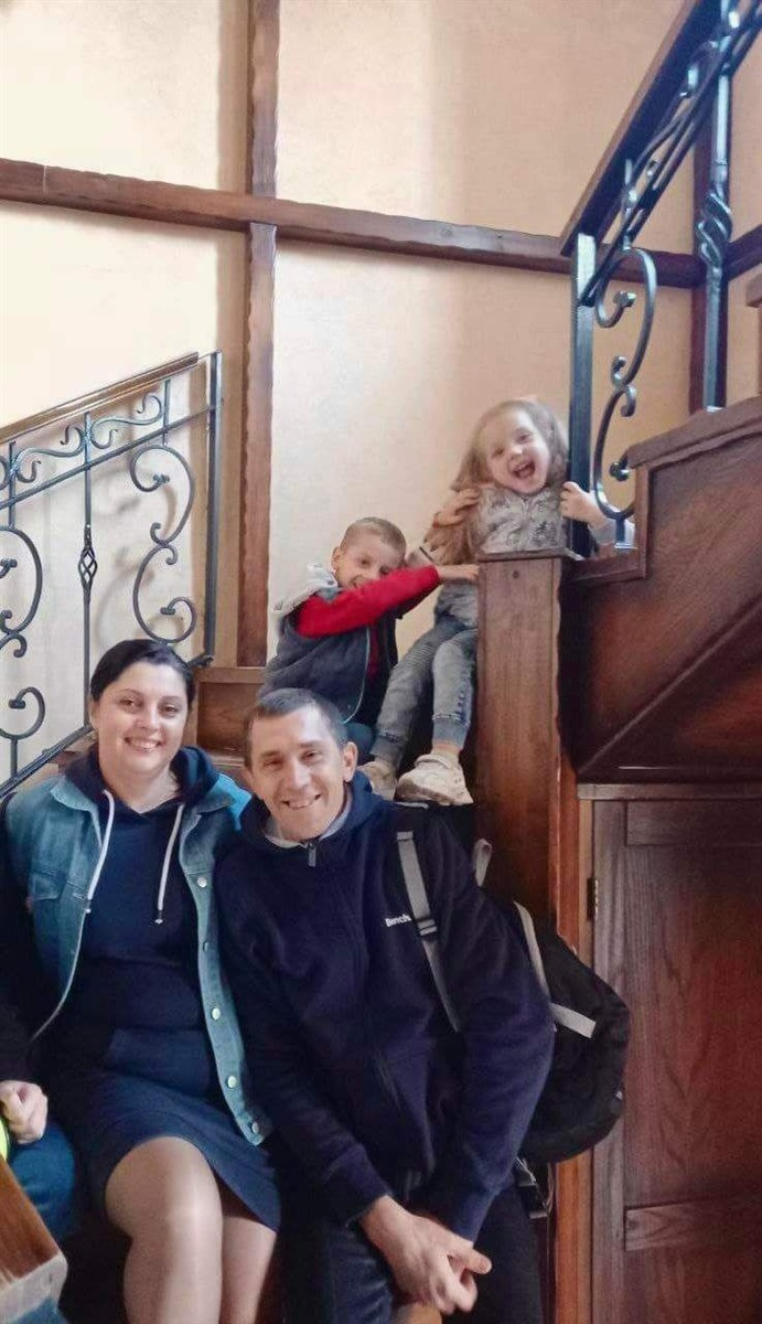 Родина переселенців з Торецька постраждала внаслідок російської атаки на Дніпро 14 січня. 