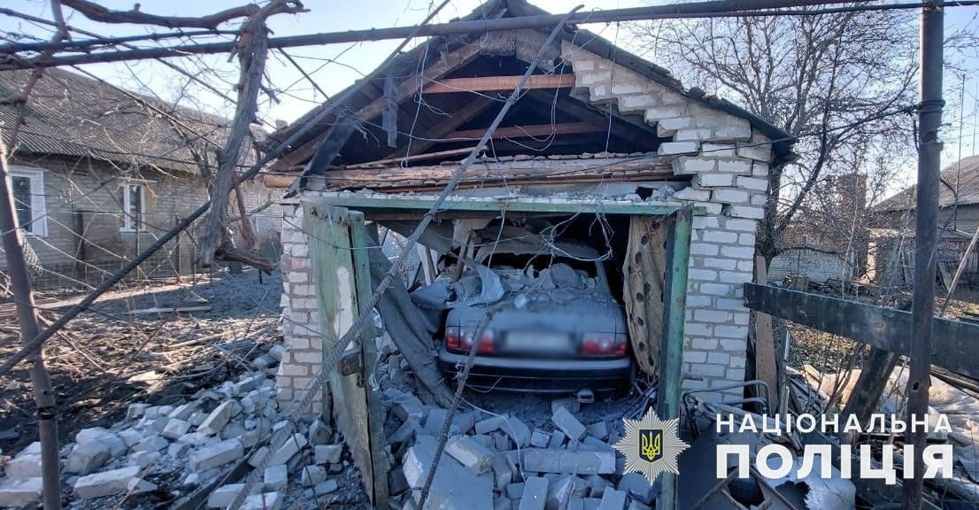 Наслідки обстрілу російських окупантів у Торецьку.