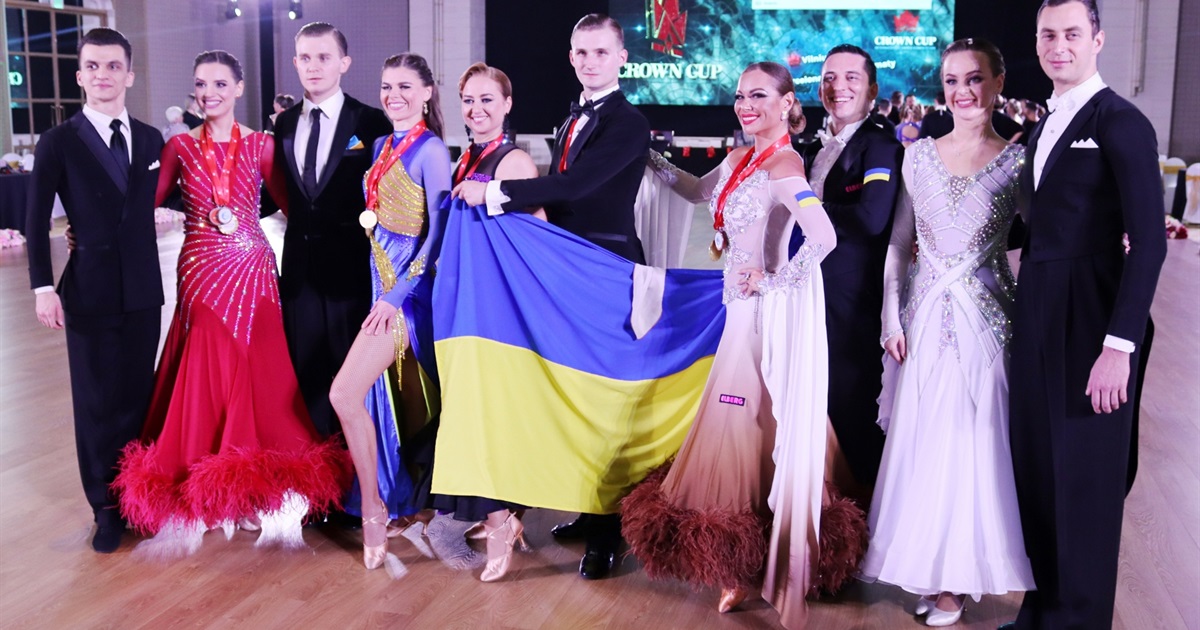 Українці перемогли в багатьох номінацях міжнародного турніру з бальних танців Crown Cup Dubai 2023