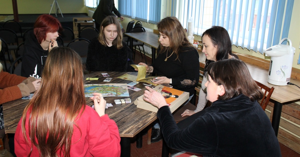 Новини воєнного часу. Старокостянтинівщина. Вшанування полеглих, виїзний прийом та лекція